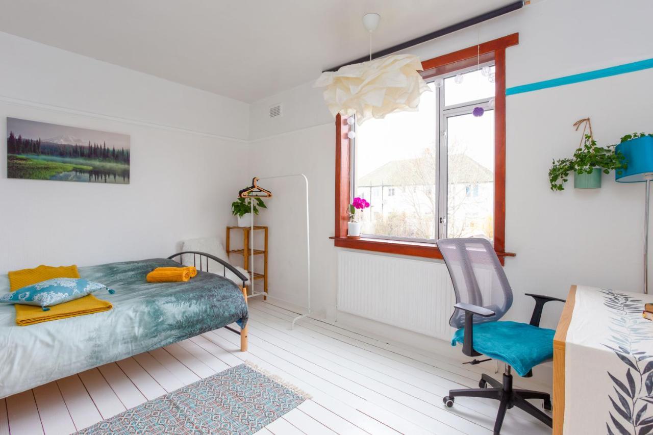 Bright & Spacious Double Room With Garden View- Close To Airport & City Centre EDI Exteriér fotografie